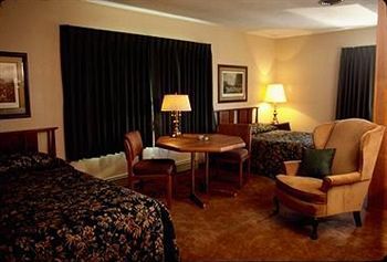 Mcgovern'S Motel And Suites Sun Prairie ภายนอก รูปภาพ